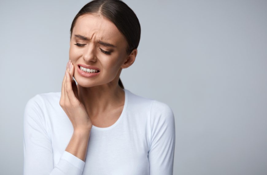 7 วิธีแก้ปวดฟัน ช่วยบรรเทาอาการปวดเบื้องต้นได้